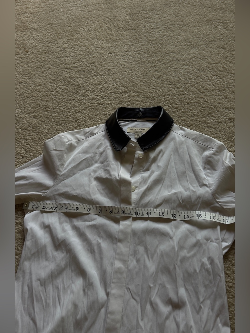 Burberry Classic White Shirt with Black Leather Collar - Picture 14 of 15